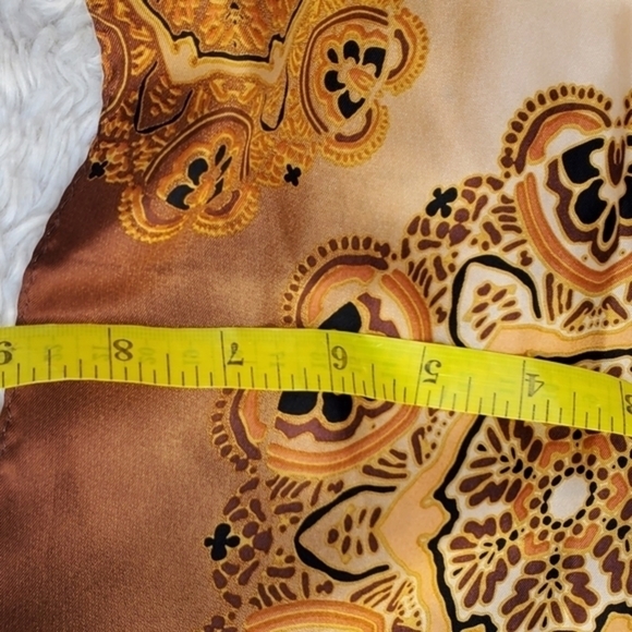 Nicole Miller Golden silk scarf‎ - Picture 7 of 8
